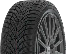 Gros plan de la bande de roulement Kumho WinterCraft WP52