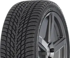 Gros plan de la bande de roulement Nokian Tyres Snowproof 1